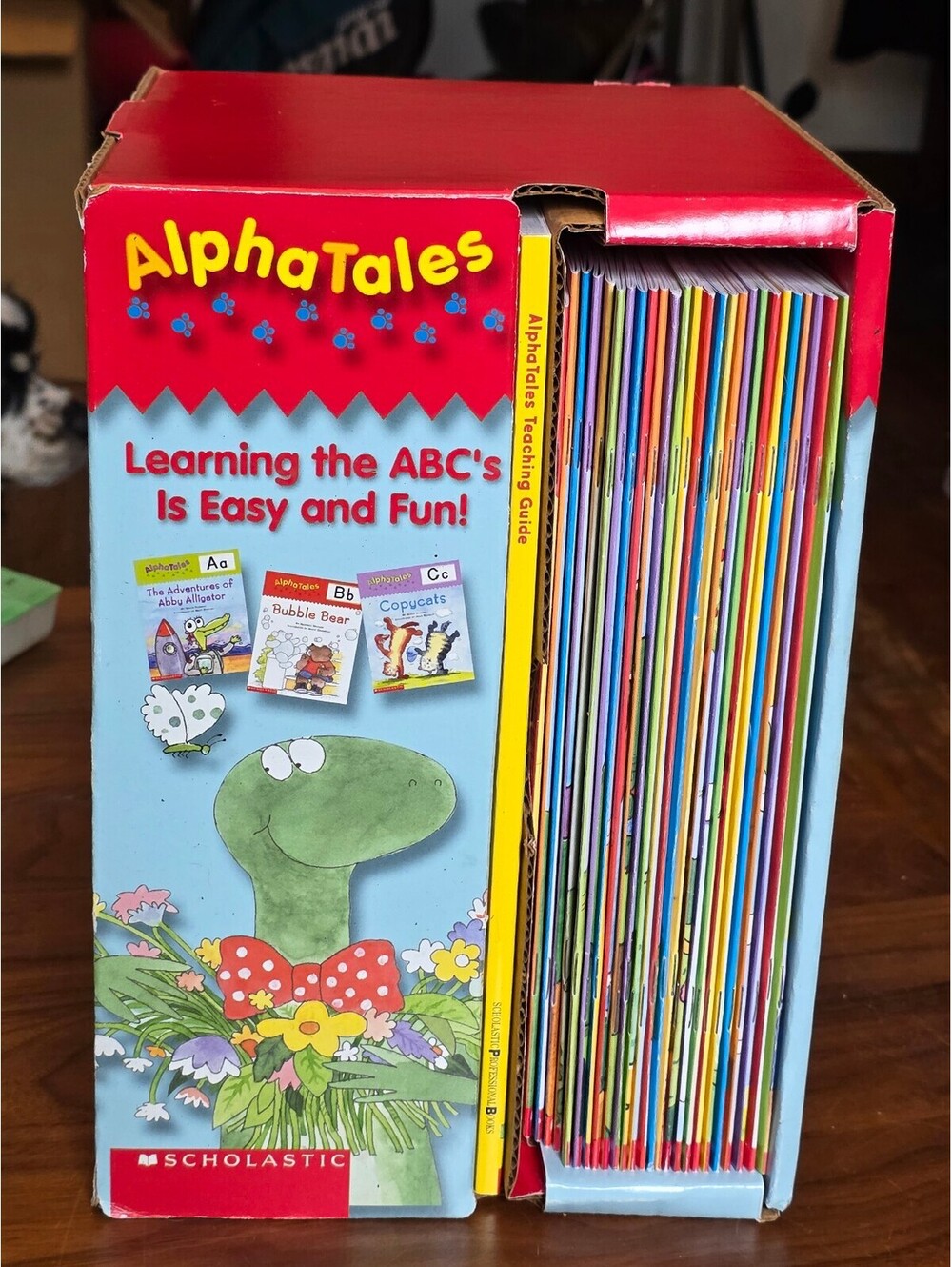 AlphaTales Box Set: A Set of 26 Irresistible Animal Storybooks That Build - NEW